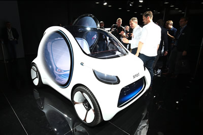 SMART VISION EQ Electric Autonomous Concept 